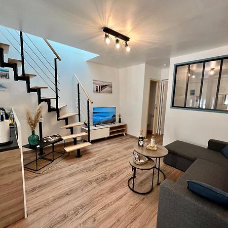 Le Palantin Apartment เลอปาเลส์ ภายนอก รูปภาพ