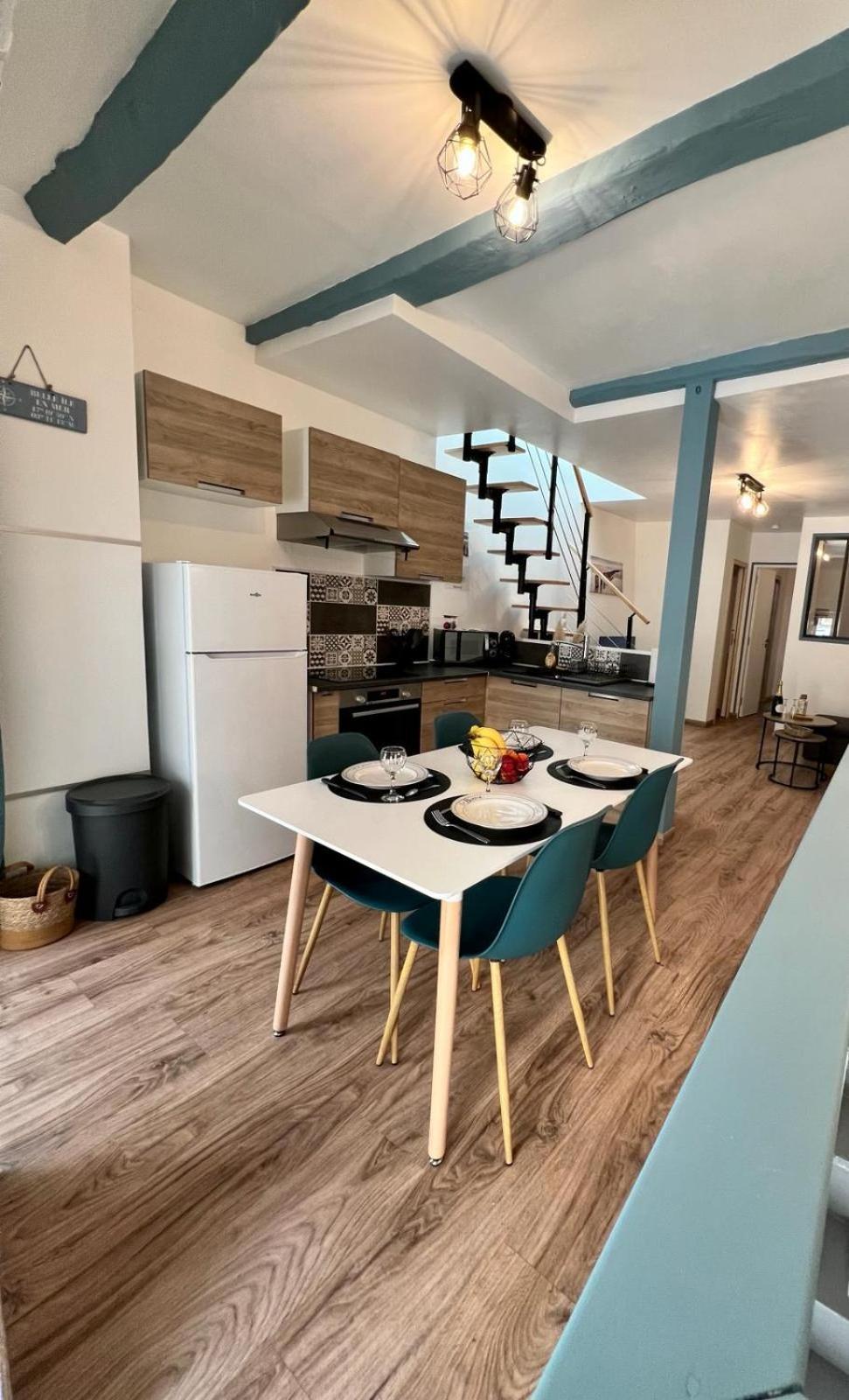 Le Palantin Apartment เลอปาเลส์ ภายนอก รูปภาพ