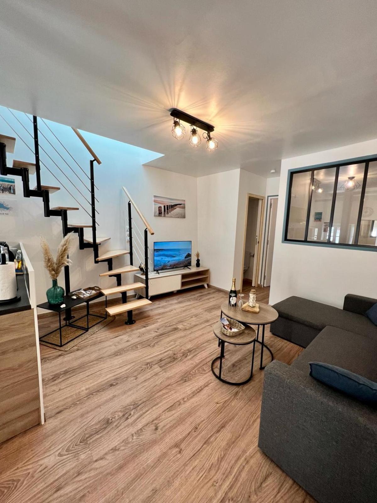 Le Palantin Apartment เลอปาเลส์ ภายนอก รูปภาพ