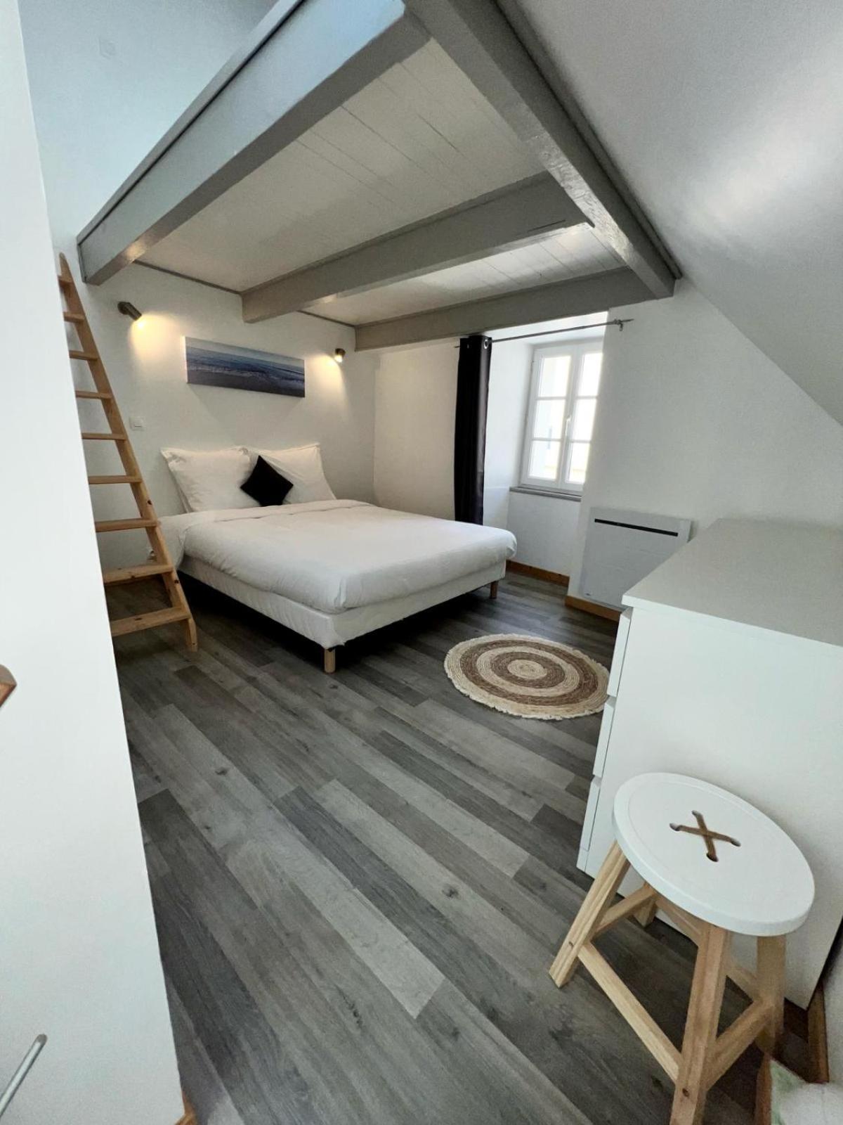 Le Palantin Apartment เลอปาเลส์ ภายนอก รูปภาพ
