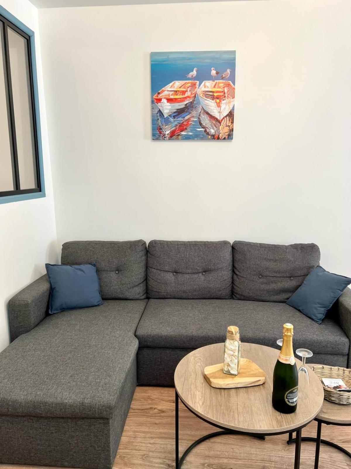 Le Palantin Apartment เลอปาเลส์ ภายนอก รูปภาพ